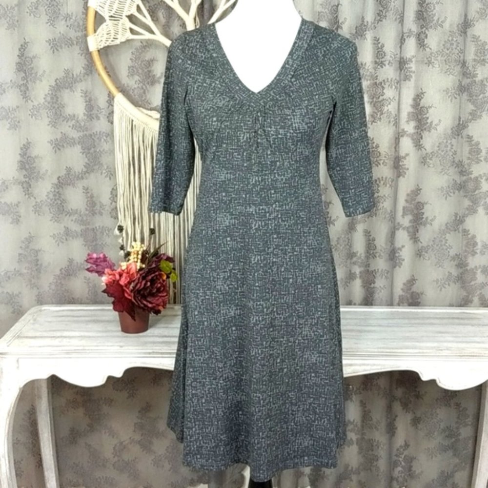 Eddie Bauer gray abstract print dress super soft